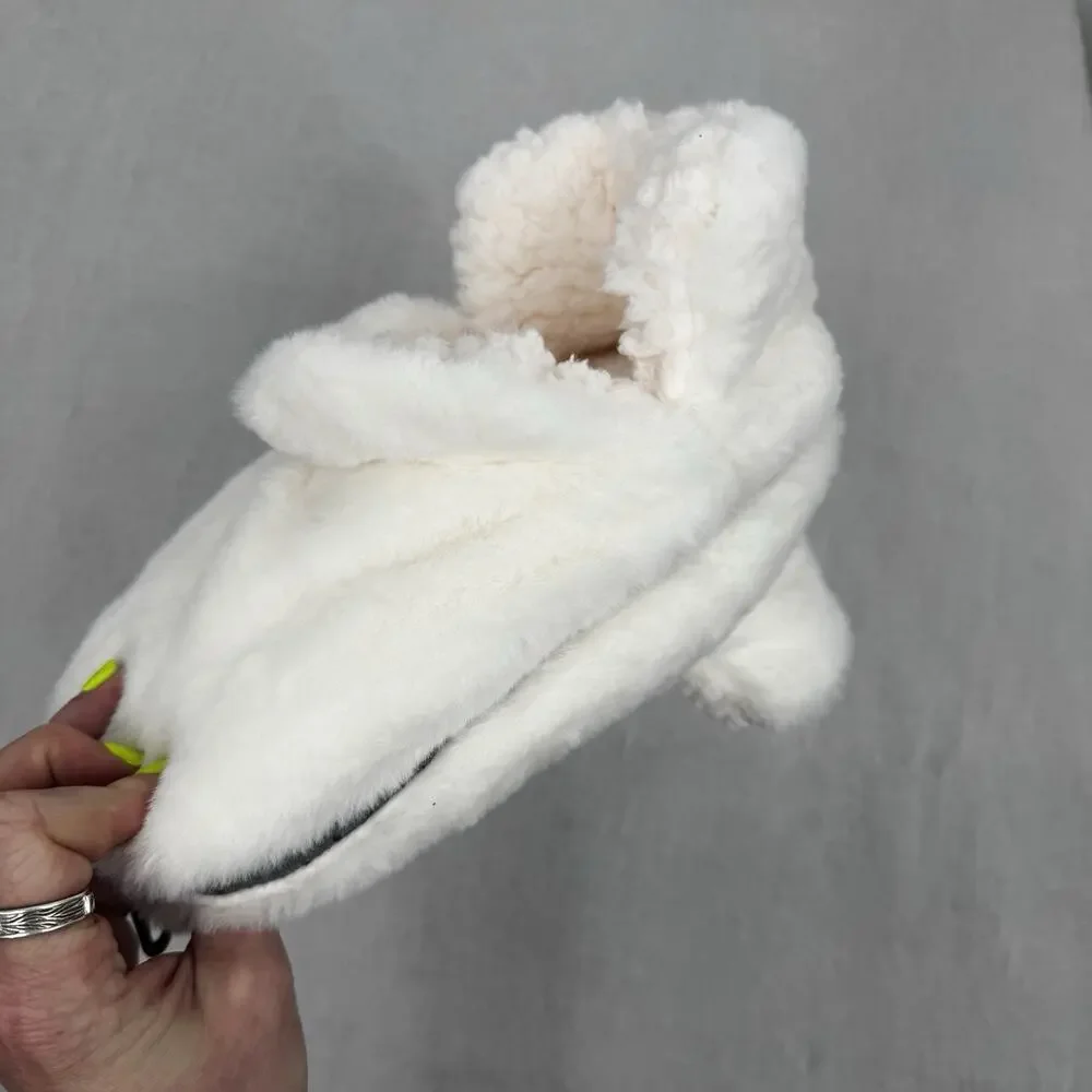 Northeast Outfitters Cozy Cabin Women's Fur Booties S/M Cream